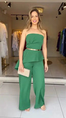 Macacão Eva – Sofisticação com Toque Moderno!