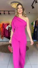 Macacão Royale – Sofisticação e Estilo em Uma Peça Única!