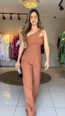 Macacão Siena – O Toque de Sofisticação que Você Merece!