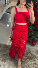 Vestido Carmine – Sofisticação e Impacto em Cada Detalhe!