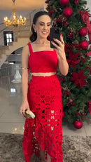 Vestido Carmine – Sofisticação e Impacto em Cada Detalhe!