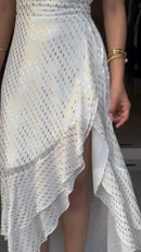 Vestido Eloise – Elegância e Movimento em Cada Passo