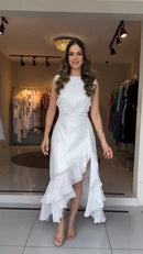 Vestido Eloise – Elegância e Movimento em Cada Passo