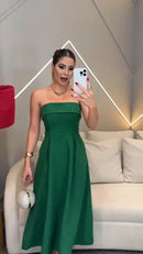 Vestido Emerald – Elegância e Simplicidade Atemporal!