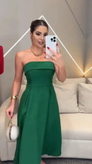 Vestido Emerald – Elegância e Simplicidade Atemporal!