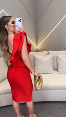 Vestido Ruby Grace – Ousadia e Sofisticação em uma Só Peça!