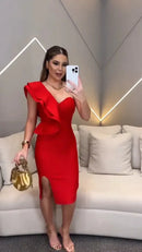 Vestido Ruby Grace – Ousadia e Sofisticação em uma Só Peça!