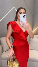 Vestido Ruby Grace – Ousadia e Sofisticação em uma Só Peça!