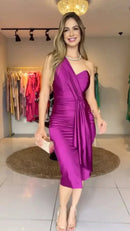 Vestido Sophia – Modernidade e Glamour em Cada Curva!