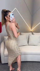 Vestido Stella – O Poder da Elegância com um Toque Moderno!