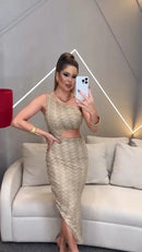 Vestido Stella – O Poder da Elegância com um Toque Moderno!