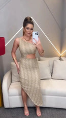 Vestido Stella – O Poder da Elegância com um Toque Moderno!